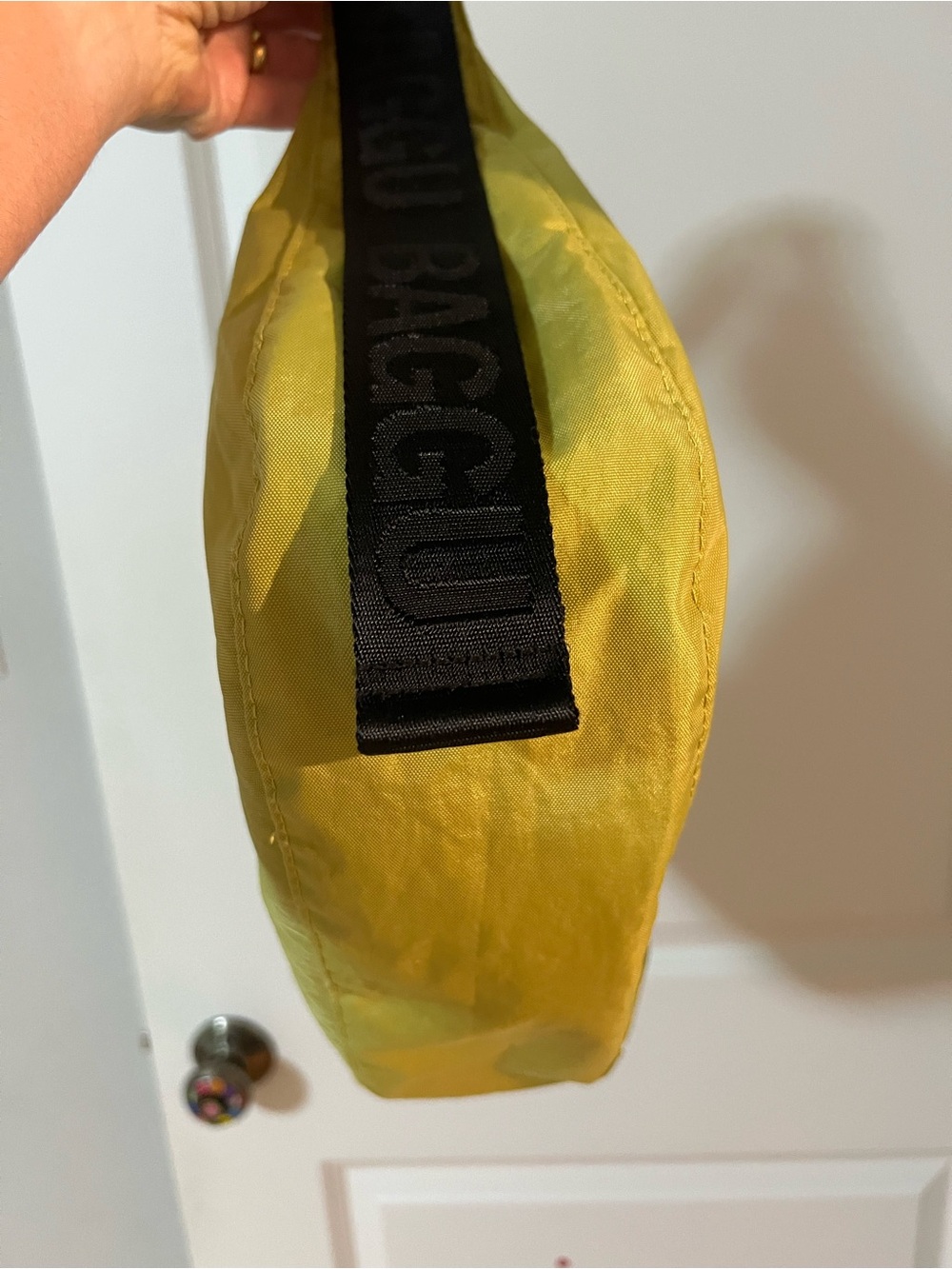 Baggu Medium Crescent Bag Lemongrass - Picture 6 of 6